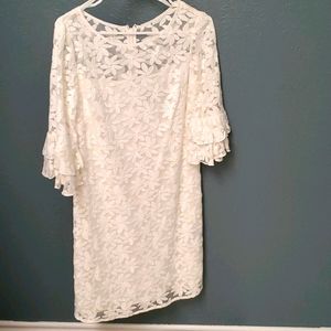 White/ivory Flower detail dress